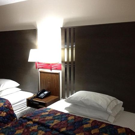 Classic Inn Early Экстерьер фото