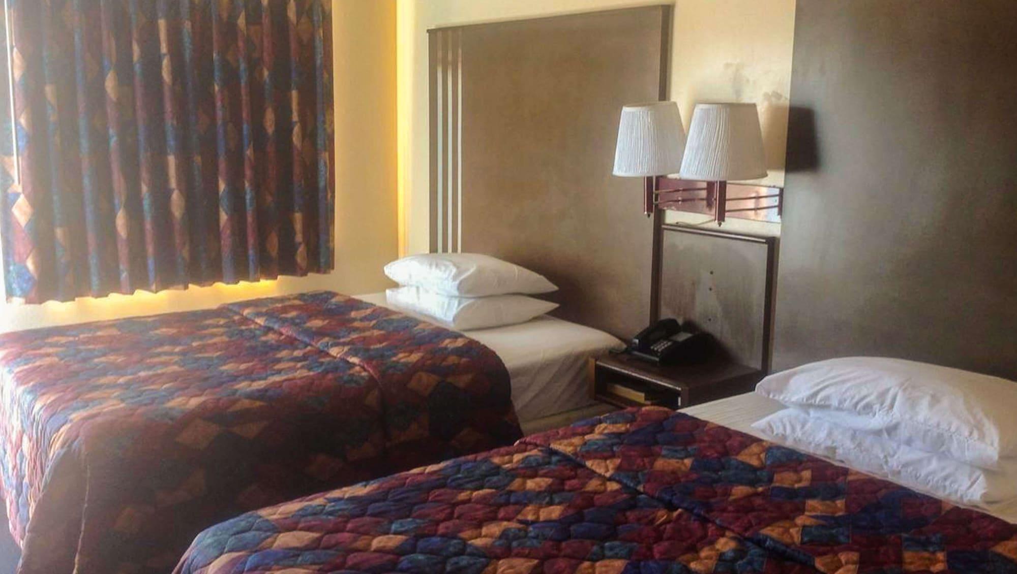 Classic Inn Early Экстерьер фото