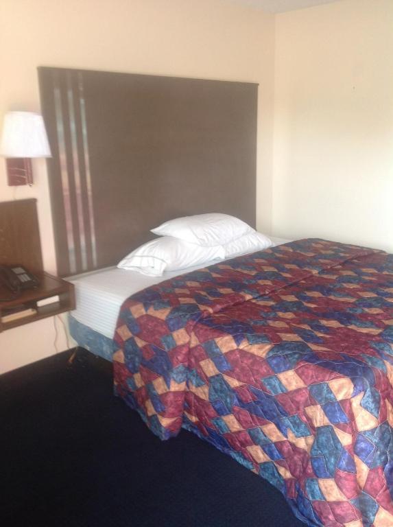 Classic Inn Early Экстерьер фото